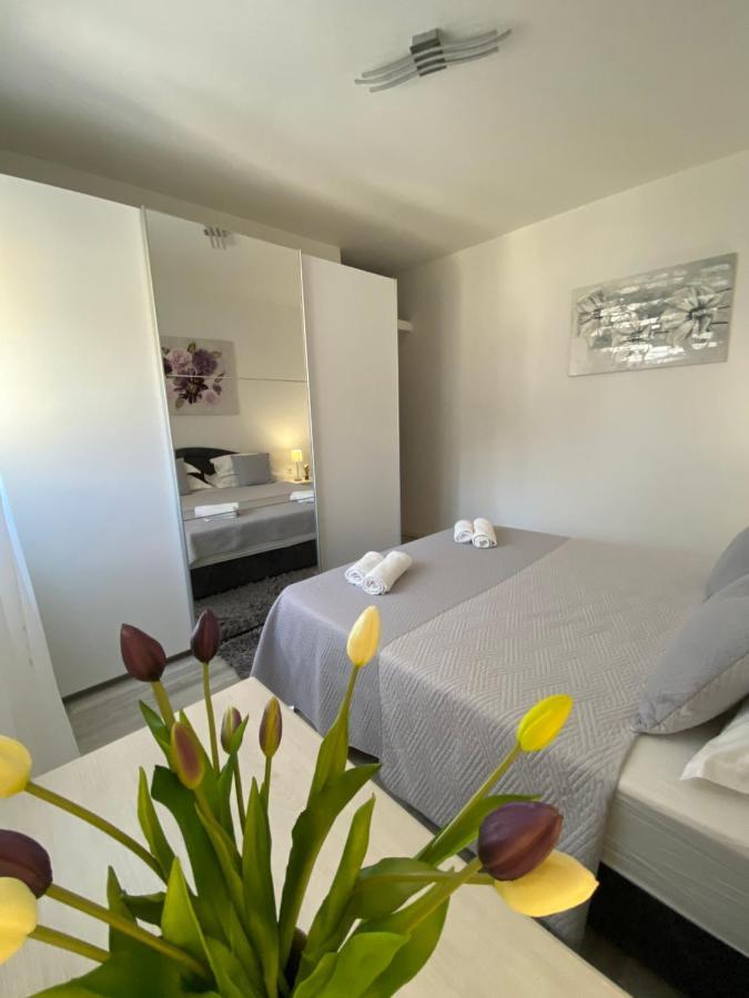 Apartman Antonio Baška Voda Екстериор снимка