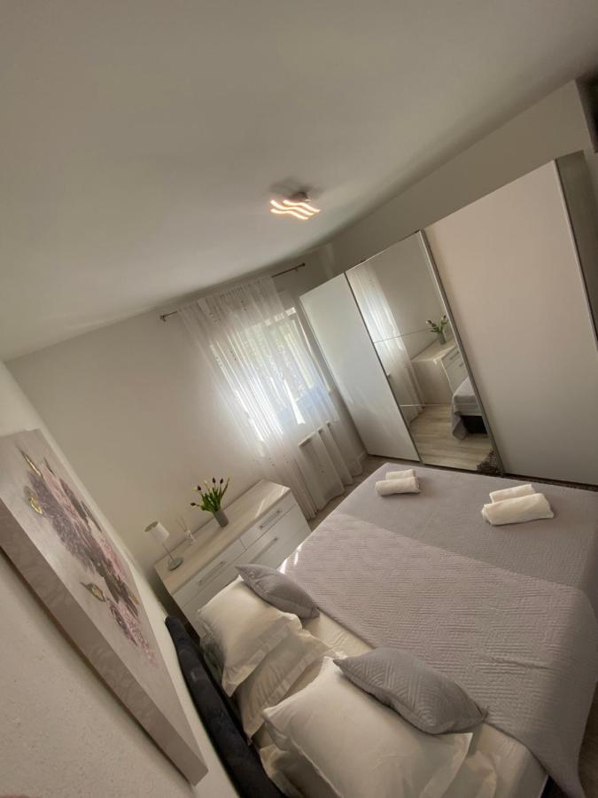 Apartman Antonio Baška Voda Екстериор снимка