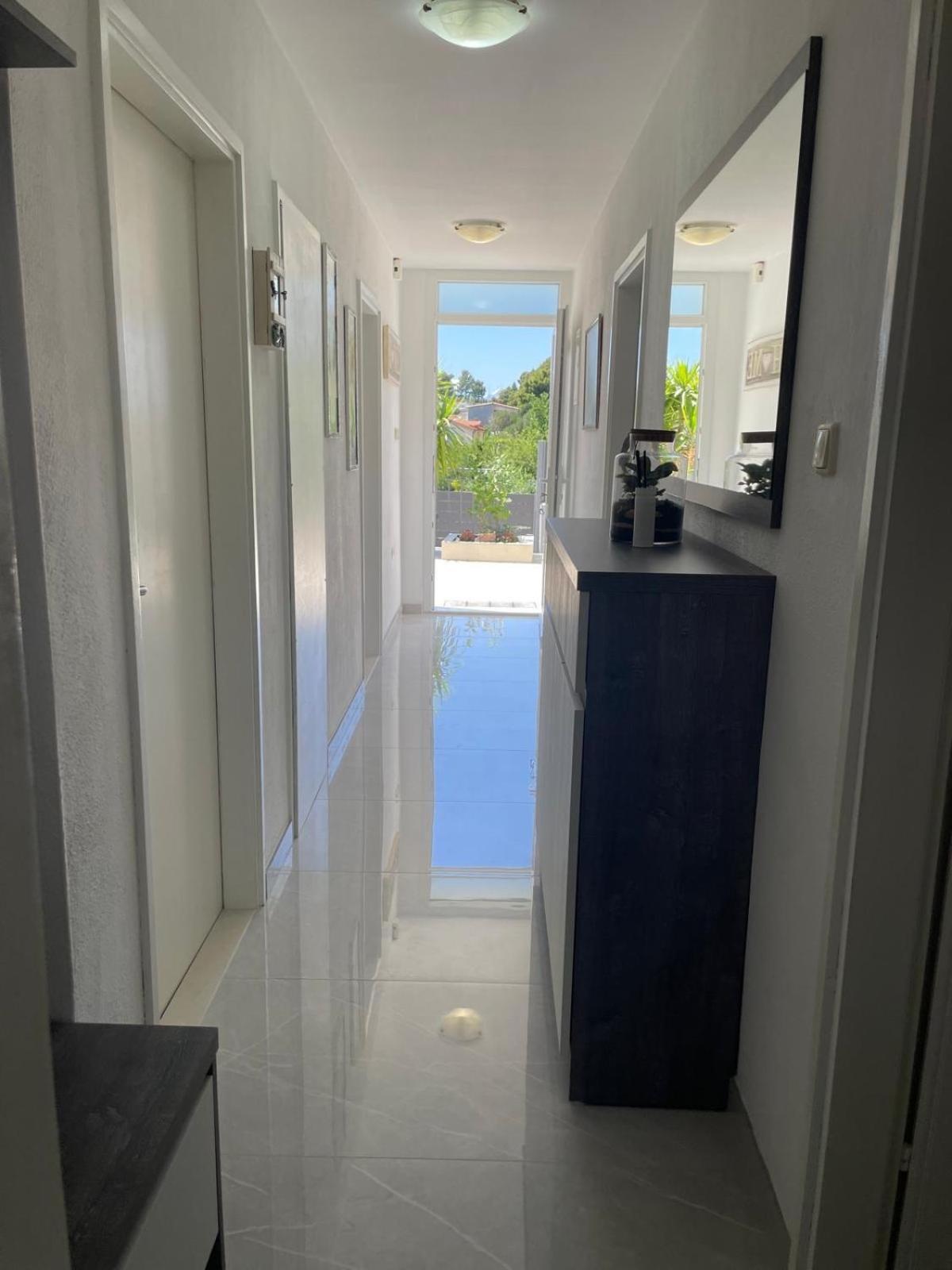 Apartman Antonio Baška Voda Екстериор снимка